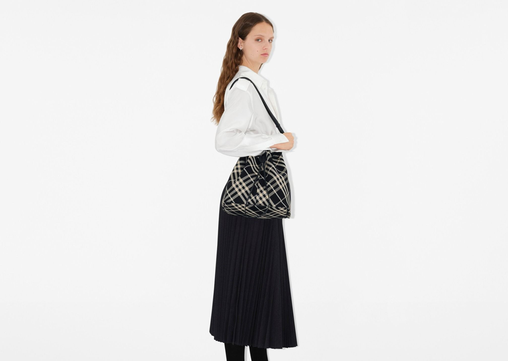 Túi Nữ Burberry Medium Check Bucket Bag 'Black' 80938711 - Ảnh 3