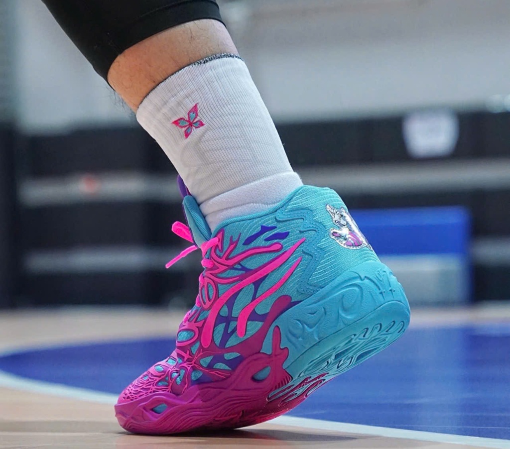 Alternative view of Giày Puma LaMelo Ball MB.04 'Iridescent' 310836-01