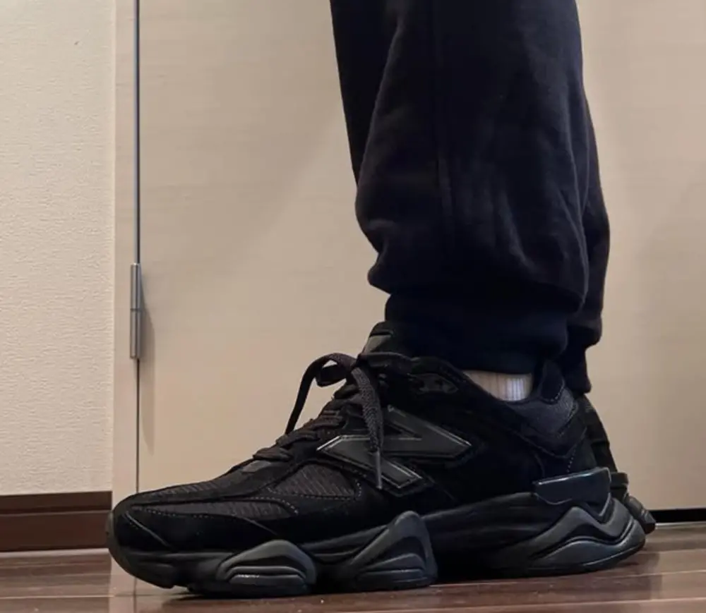 Alternative view of Giày New Balance 9060 ‘Triple Black’ U9060BPM