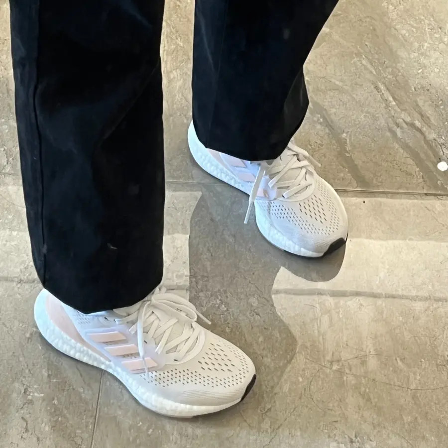Alternative view of Giày Adidas PureBoost 23 ‘White Wonder Quartz’ IF2392