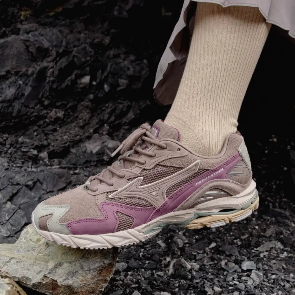 Giày Mizuno Footpatrol x Wave Rider 10 ‘Grey Rust’ D1GD222201 - Ảnh 4