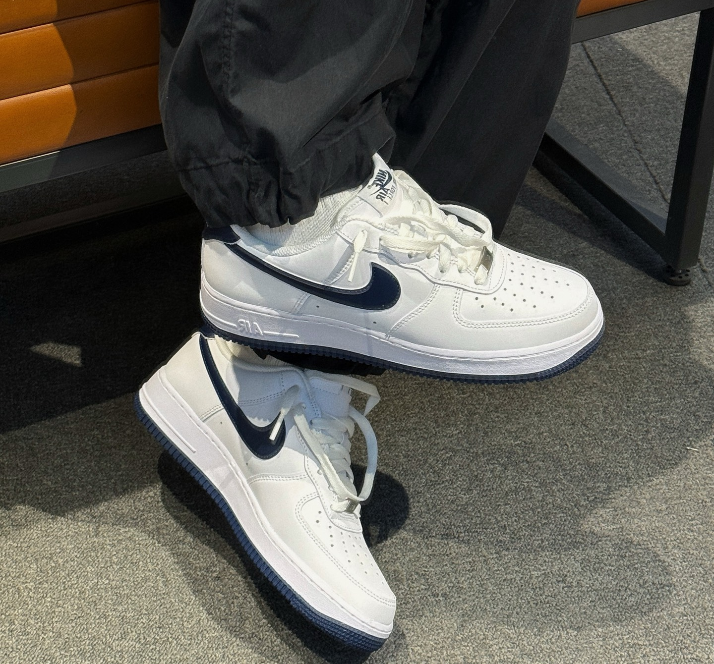 Giày Nike Air Force 1 ’07 ‘White Midnight Navy’ FJ4146-104 - Ảnh 2
