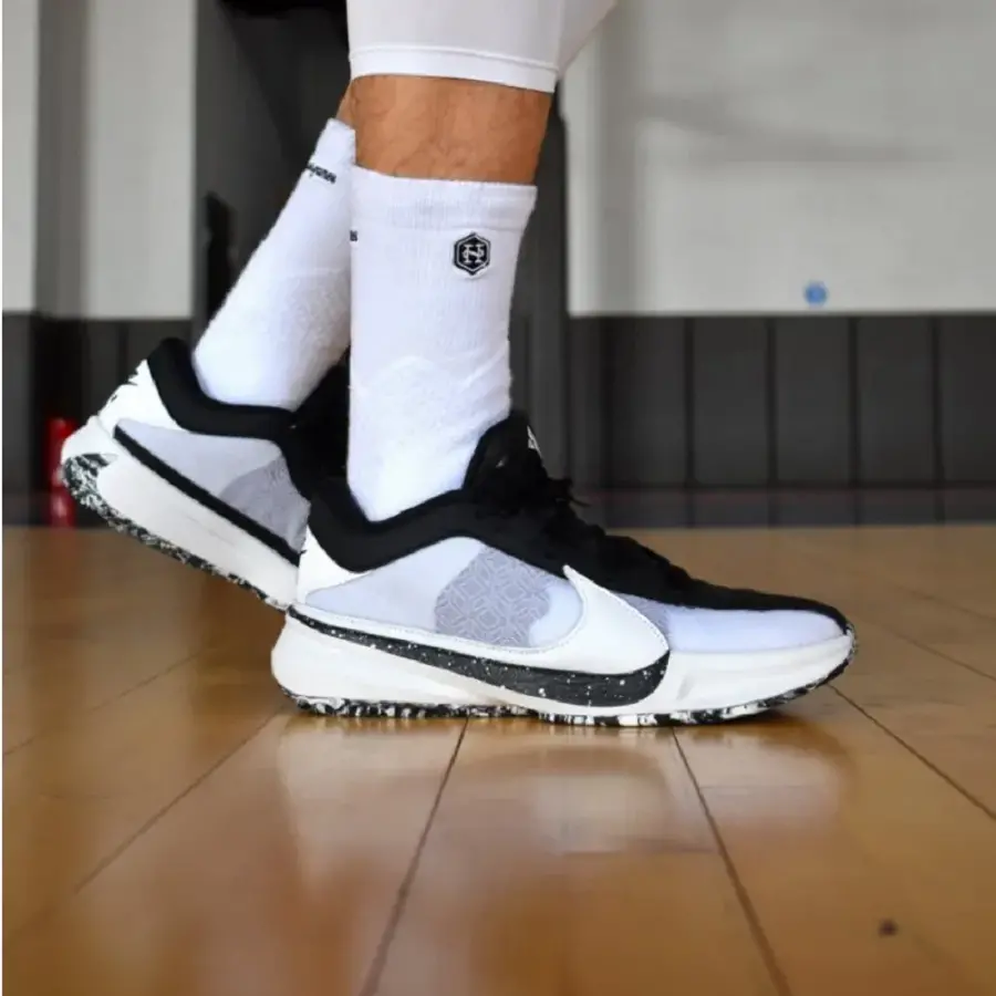 Giày Nike Zoom Freak 5 EP ‘Oreo’ DX4996-101 - Ảnh 6