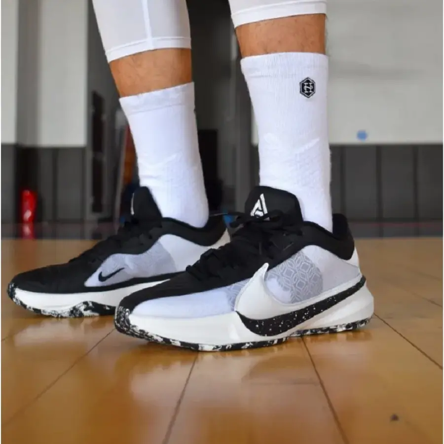 Giày Nike Zoom Freak 5 EP ‘Oreo’ DX4996-101 - Ảnh 5