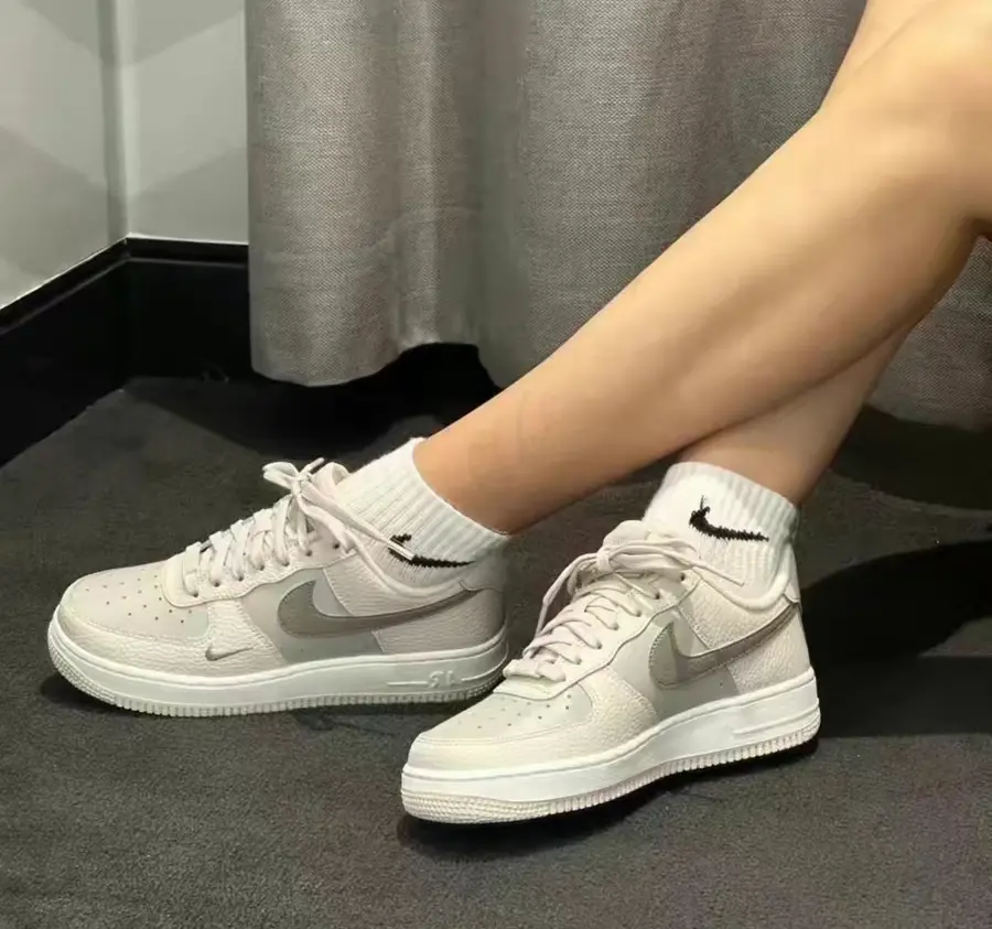 Alternative view of Giày Nike Air Force 1 Low ‘Light Orewood’ FB8483-100