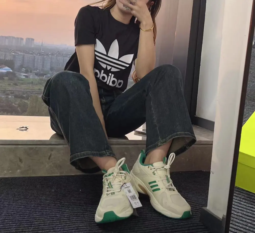 Alternative view of Giày Adidas Neo JZ Runner ‘Cream White Green’ IE5544