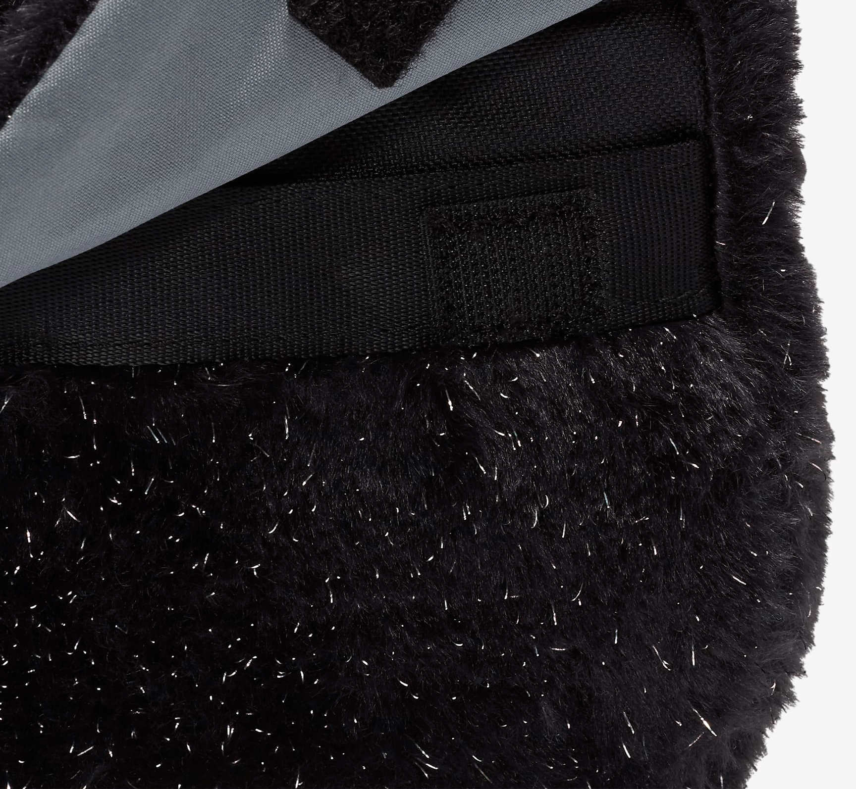 Túi Nike Older Faux Fur Crossbody Bag ‘Black’ FZ1329-010 - Ảnh 3