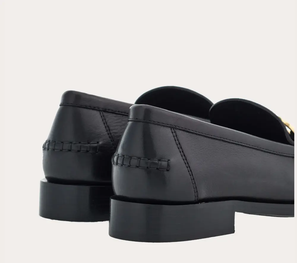Giày Salvatore Ferragamo Moccasin Gancini Ornament ‘Black’ 01H704-769755 - Ảnh 3
