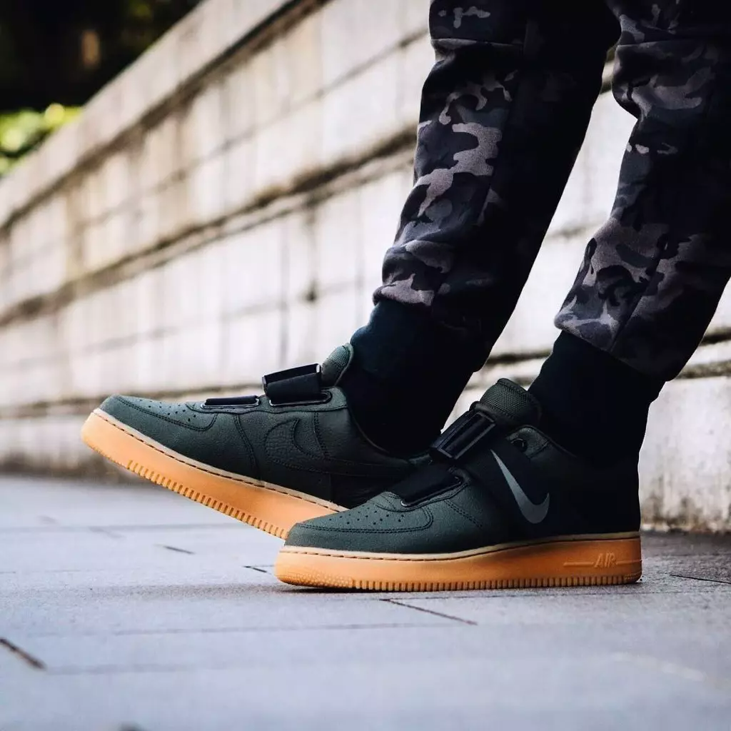 Giày Nike Air Force 1 Low Utility ‘Black’ AO1531-002 - Ảnh 3