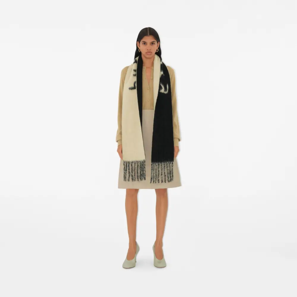 Khăn Burberry Reversible Logo Alpaca Wool Blend Scarf 'Candle' 80972131 - Ảnh 3