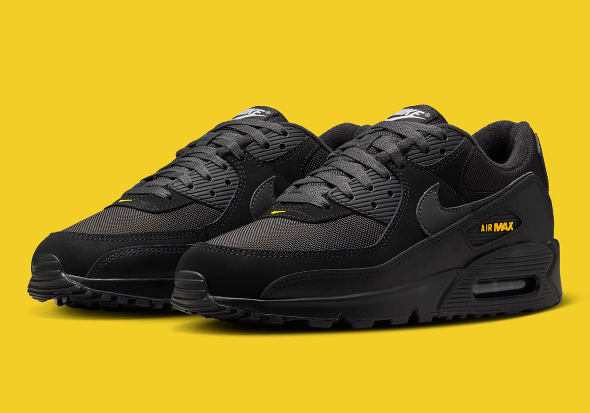Alternative view of Giày Nike Air Max 90 ‘Black Speed Yellow’ HM0628-001