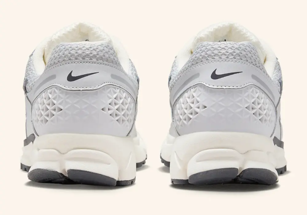 Giày Nike Air Zoom Vomero 5 'Chrome' HJ3758-001 - Ảnh 9