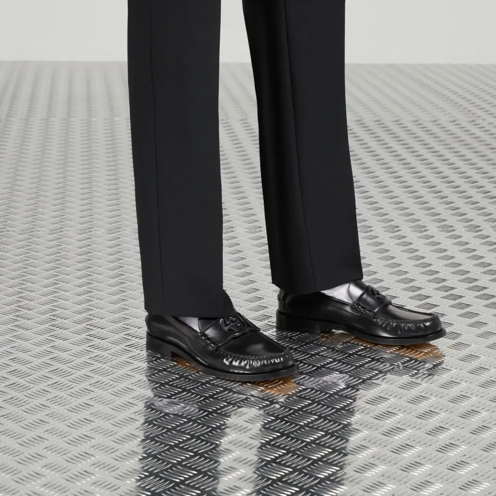 Alternative view of Giày Gucci Interlocking G Loafer ‘Black’ 738470-17X00-1000