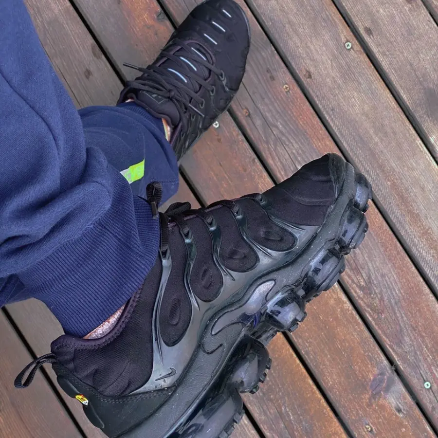 Giày Nike Air VaporMax Plus ‘Triple Black’ 924453-004 - Ảnh 5