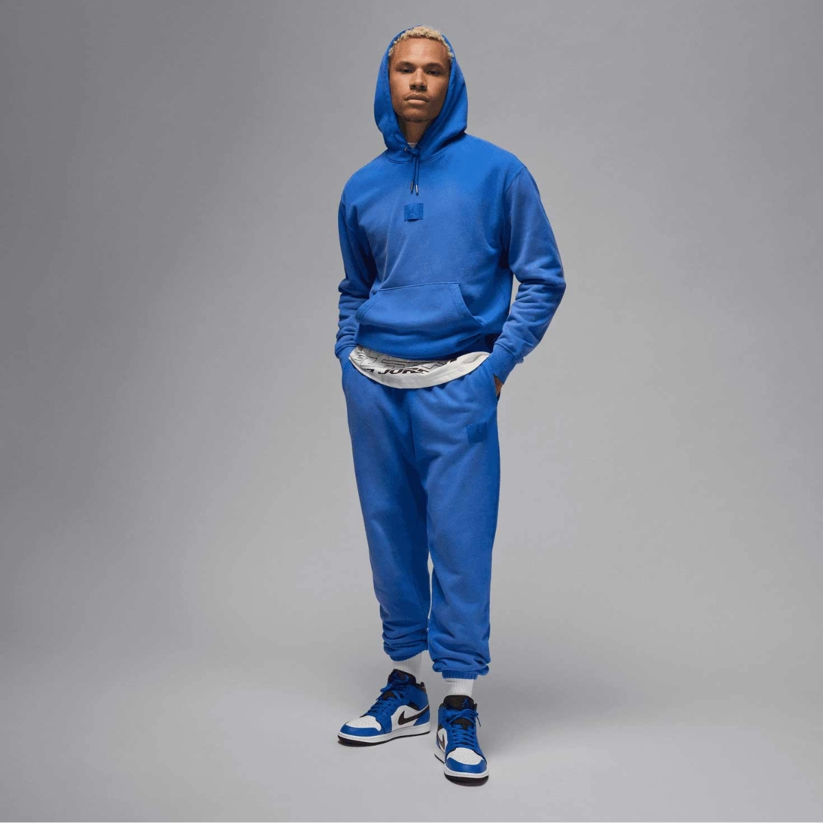 Alternative view of Giày Nike Air Jordan 1 Mid ‘Game Royal’ DQ8426-402