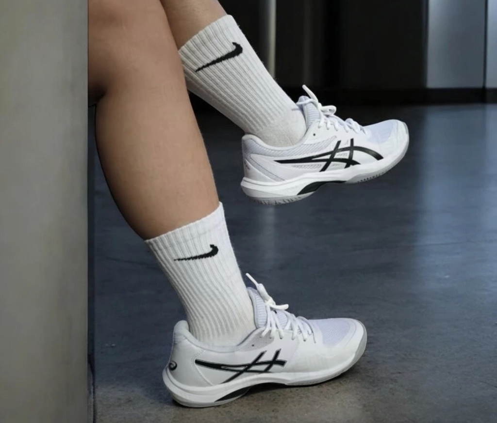 Alternative view of Giày Asics Game FF 'White Black' 1041A489-101