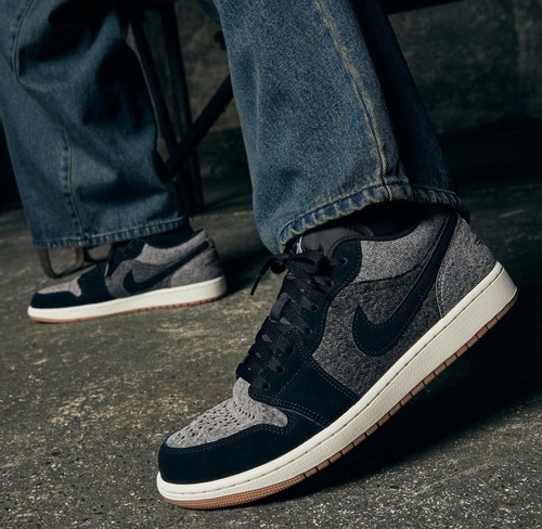 Alternative view of Giày Nike Air Jordan 1 Low SE ‘Black Denim’ HJ4360-001
