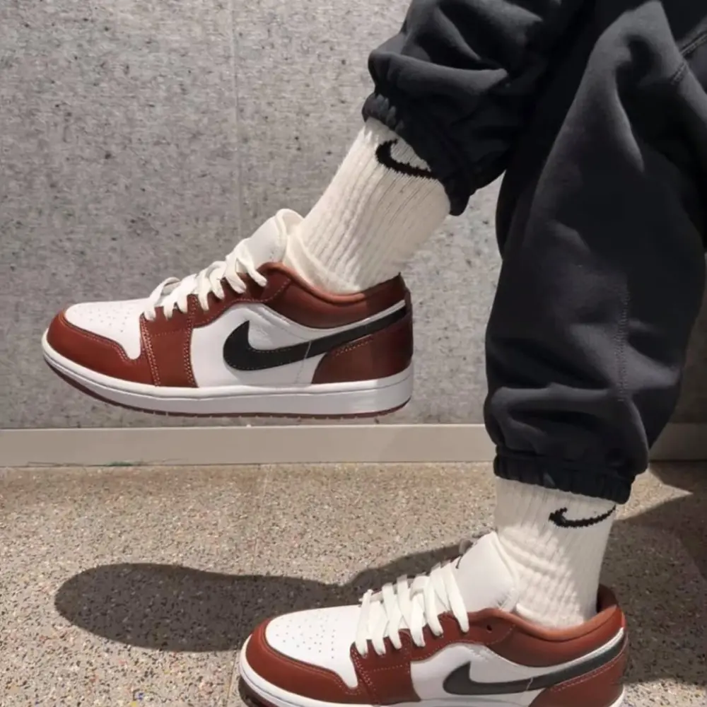 Giày Nike Air Jordan 1 Low SE ‘Dark Pony’ HF3148-102 - Ảnh 9