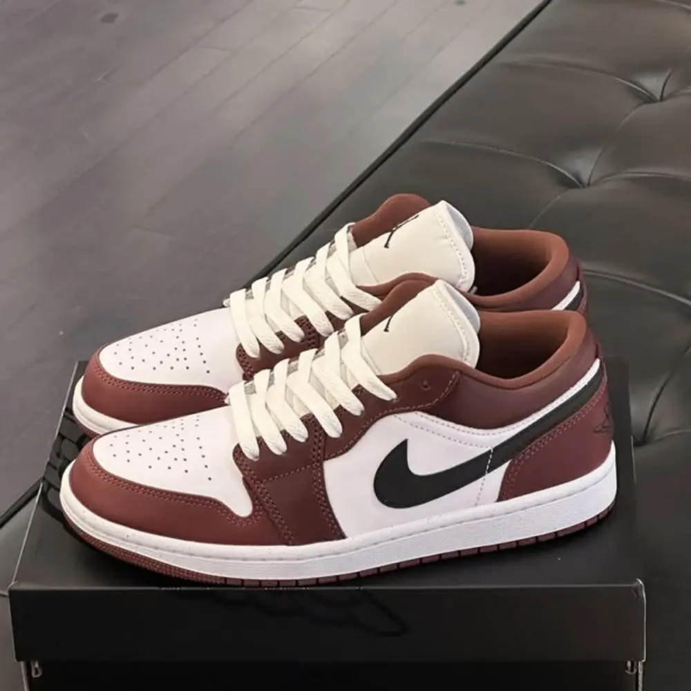 Giày Nike Air Jordan 1 Low SE ‘Dark Pony’ HF3148-102 - Ảnh 6