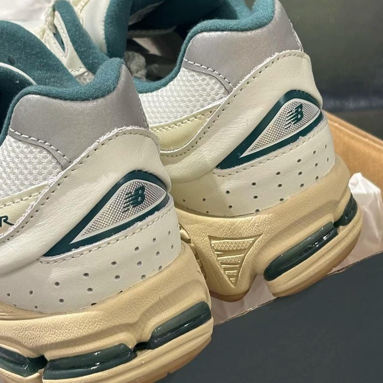 Alternative view of Giày New Balance 2002R ‘Beige White’ M2002ROP