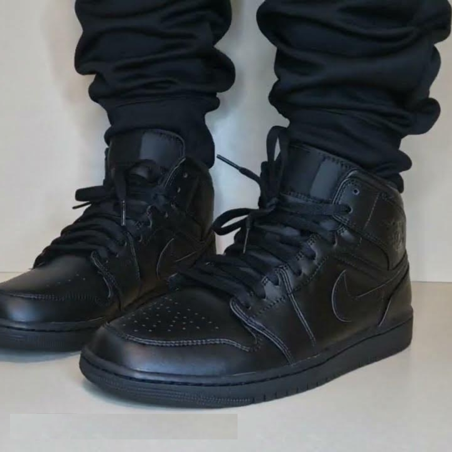 Giày Nike Air Jordan 1 Mid 2022 ‘Triple Black’ 554724-093 - Ảnh 4