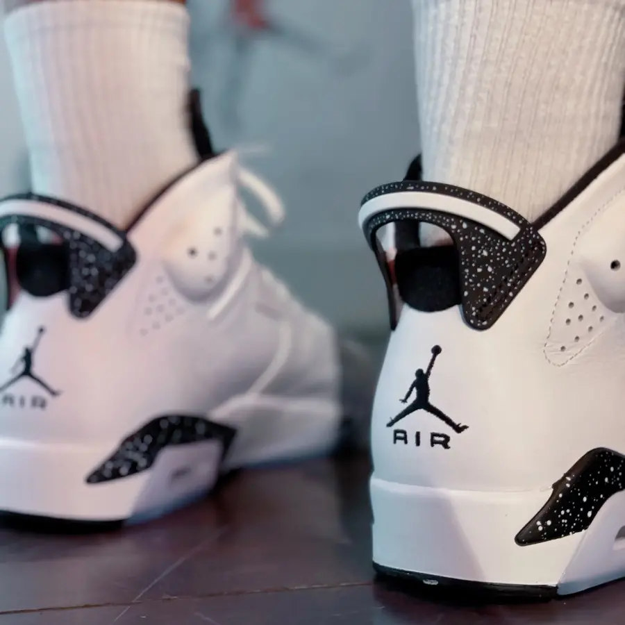 Giày Nike Air Jordan 6 Retro ‘Reverse Oreo’ CT8529-112 - Ảnh 3