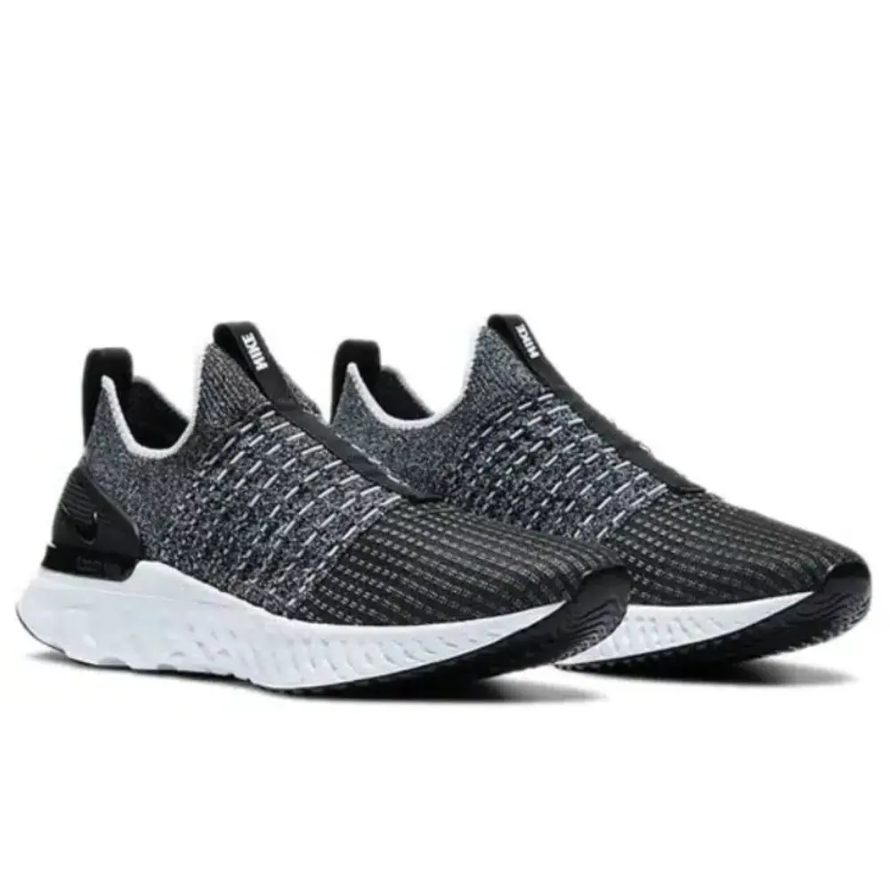 Alternative view of Giày Nike React Phantom Run Flyknit 2 ‘Black Grey’ CJ0277-003