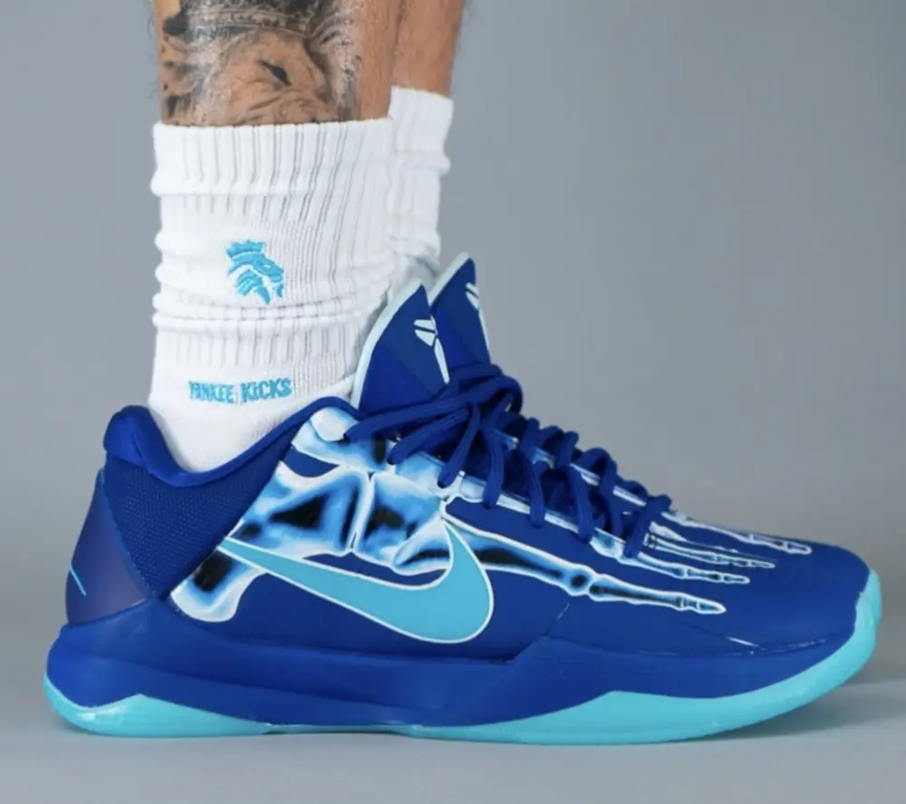 Alternative view of Giày Nike Zoom Kobe 5 Protro ‘X-Ray’ HJ4303-400