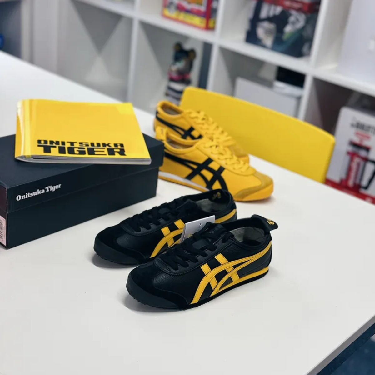 Giày Onitsuka Tiger Mexico 66 ‘Black Yellow’ 1183A201-003 - Ảnh 4