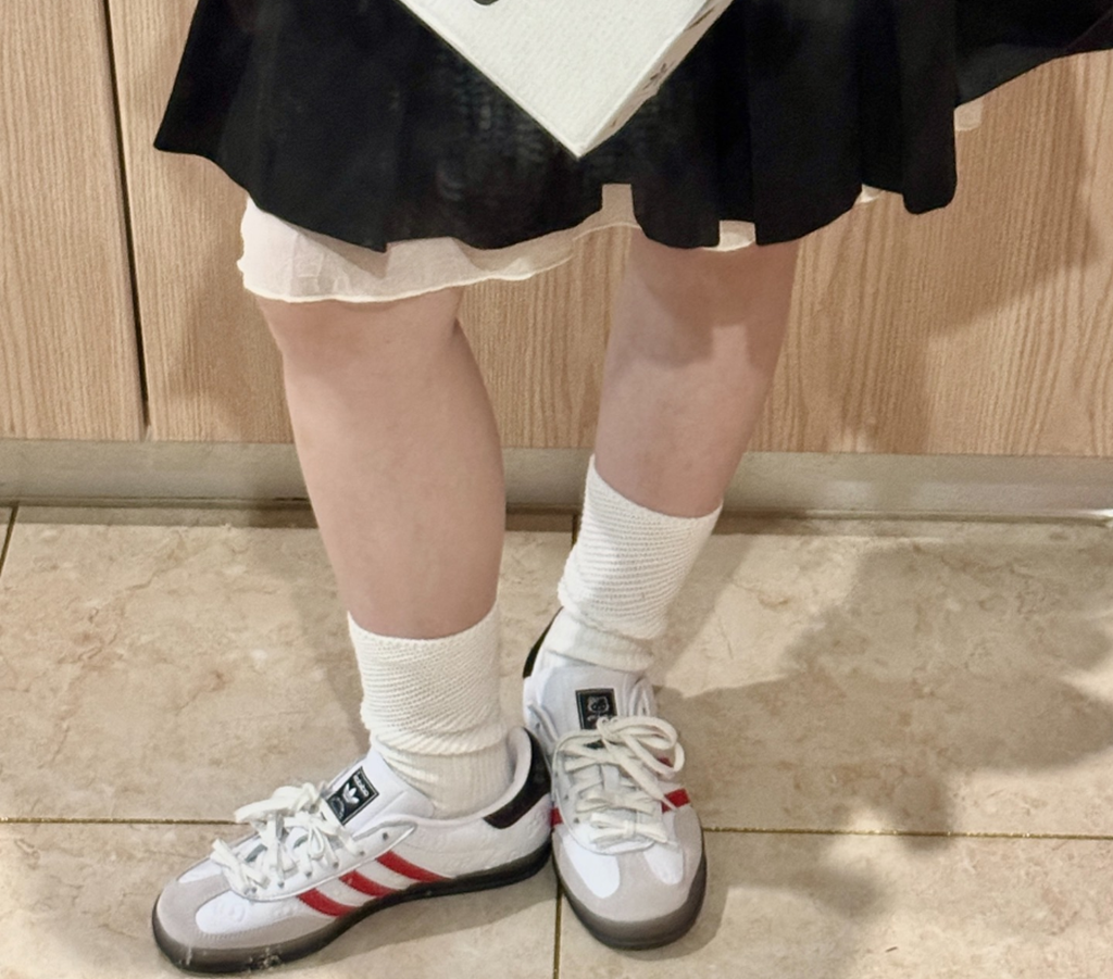 Giày Adidas Wmns Gazelle Indoor x Hello Kitty ’50th Anniversary’ II0013 - Ảnh 3