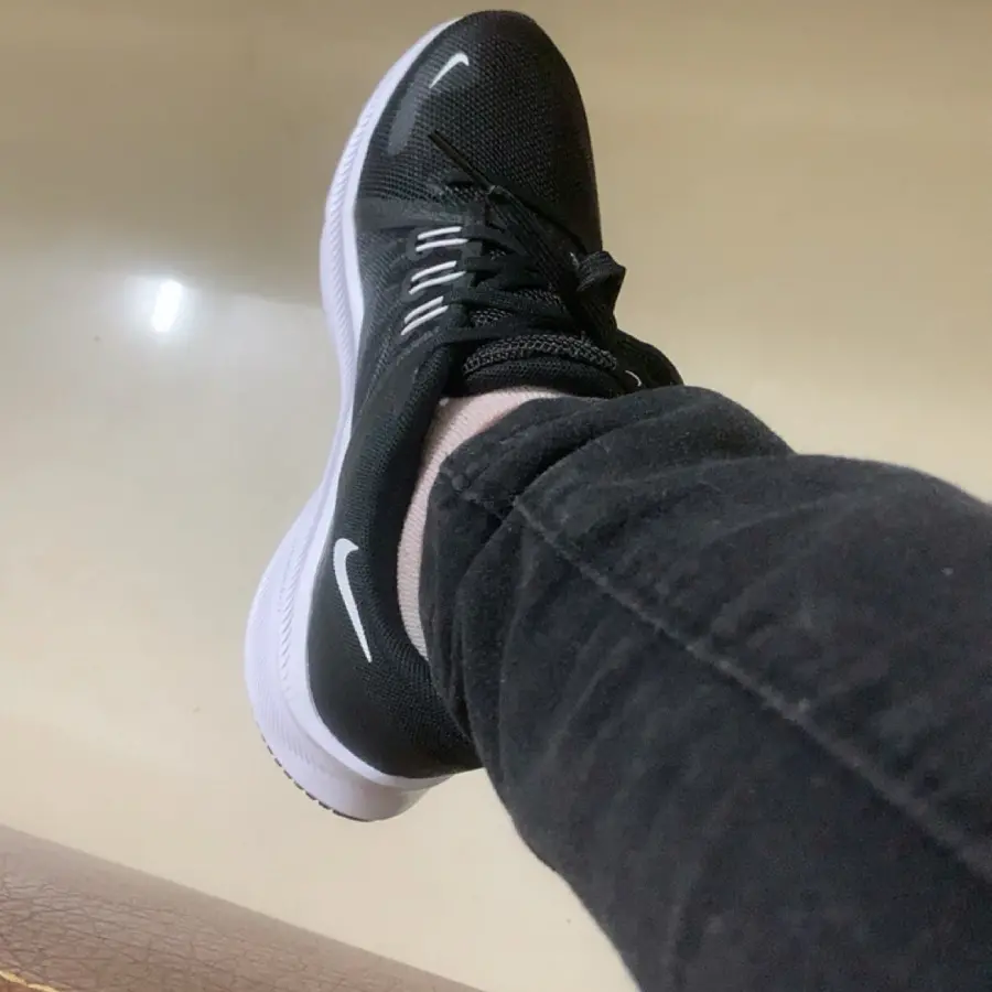Alternative view of Giày Nike Quest 4 ‘Black’ DA1106-006