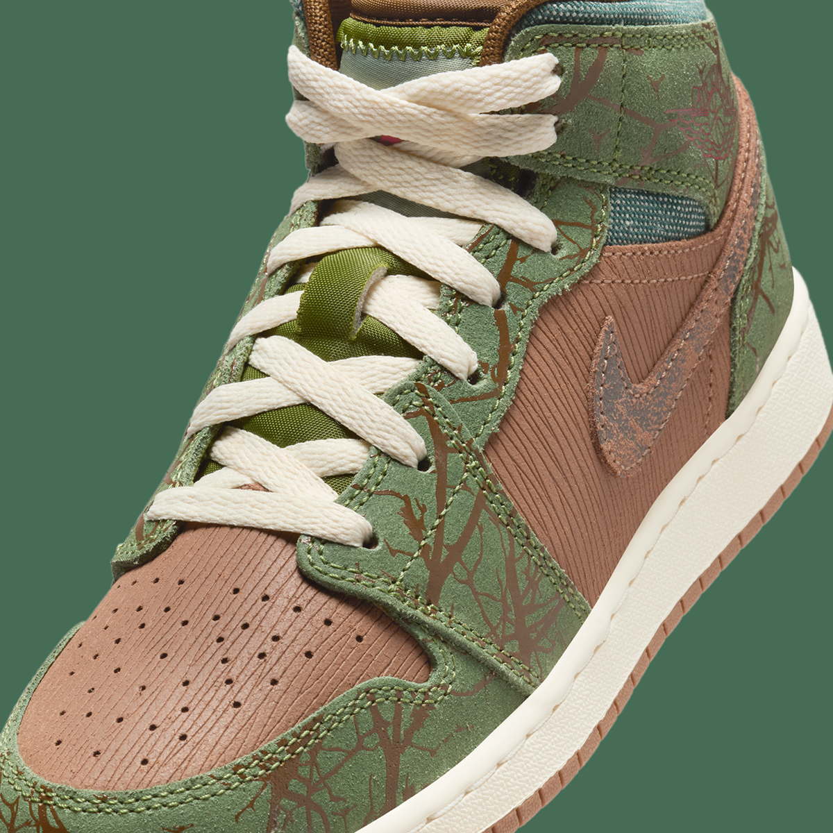 Alternative view of Giày Nike Air Jordan 1 Mid GS ‘Treeline’ FQ8101-200