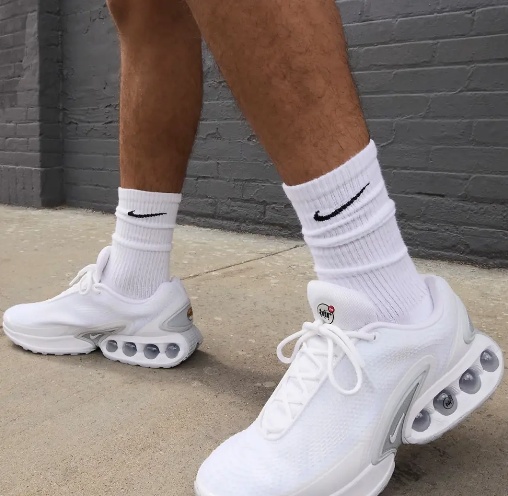 Alternative view of Giày Nike Air Max DN ‘White Metallic’ DV3337-101