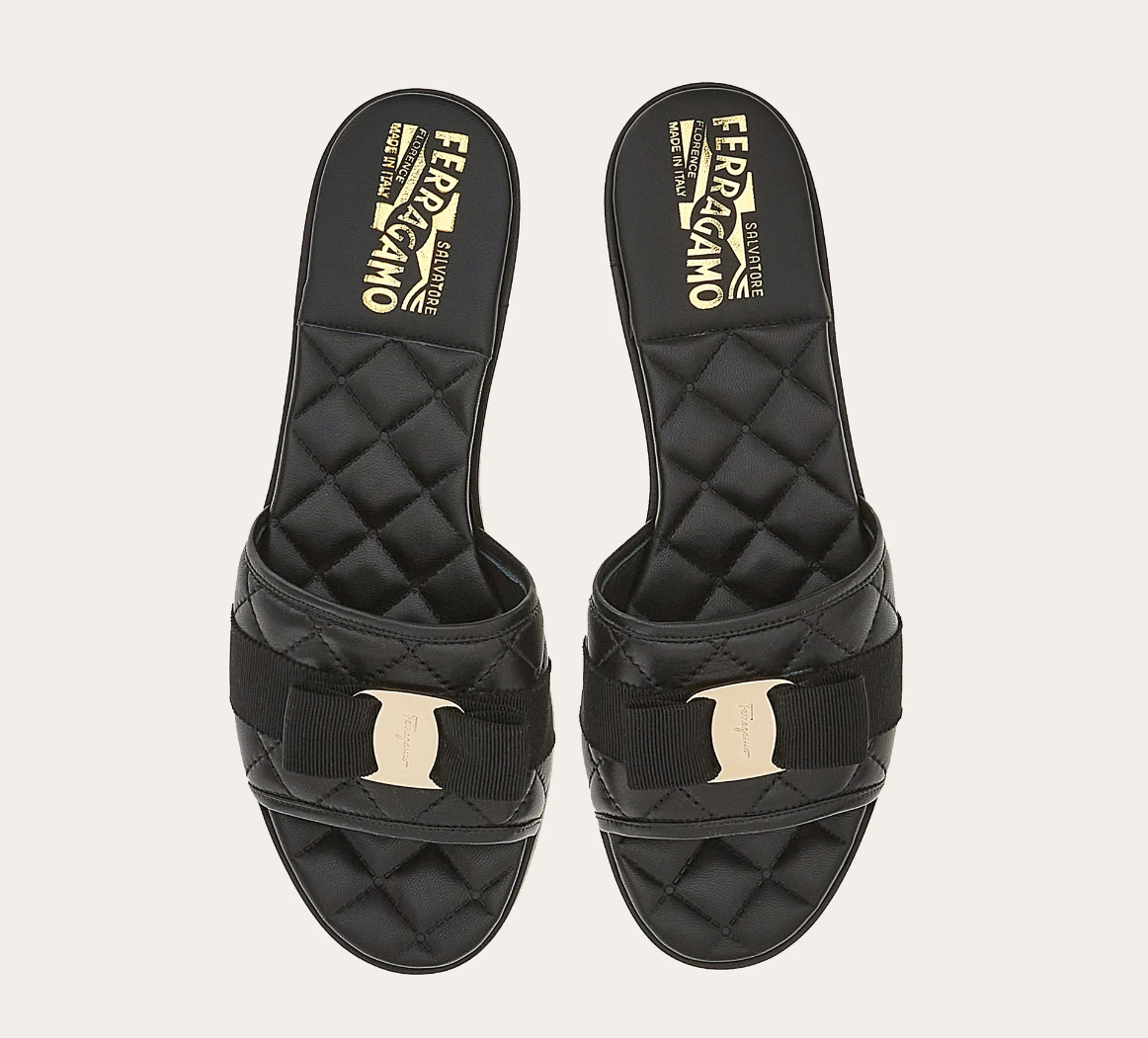 Alternative view of Dép Salvatore Ferragamo Quilted Slide Vara Bow ‘Black’ 01D474-753739