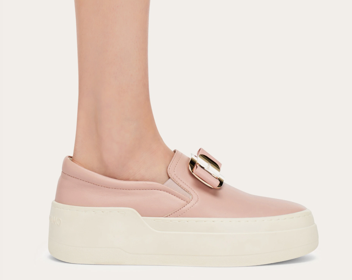 Alternative view of Giày Salvatore Ferragamo New Vara Plate Slip On ‘Rose’ 030606-774816