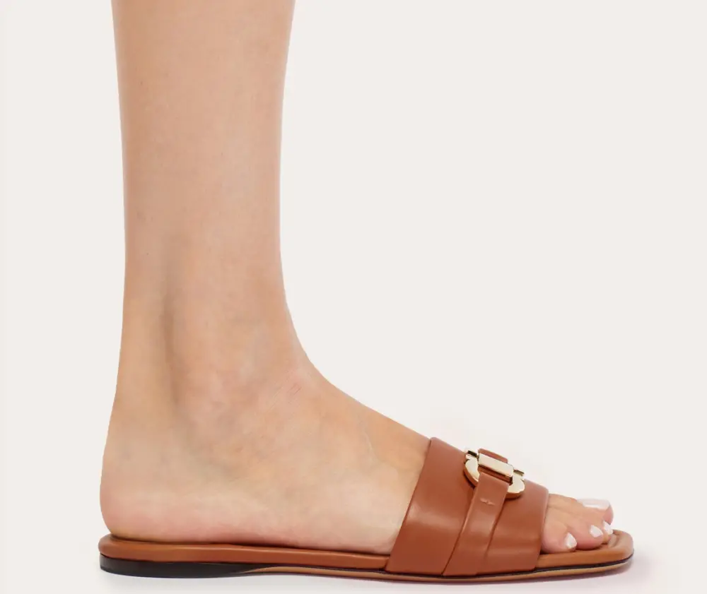 Alternative view of Dép Salvatore Ferragamo Flat Slide ‘Tan’ 01G997-769637