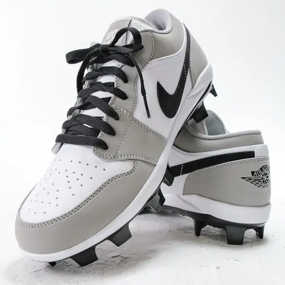 Alternative view of Giày Nike Air Jordan 1 Retro MCS Low ‘Light Smoke’ CJ8524-012