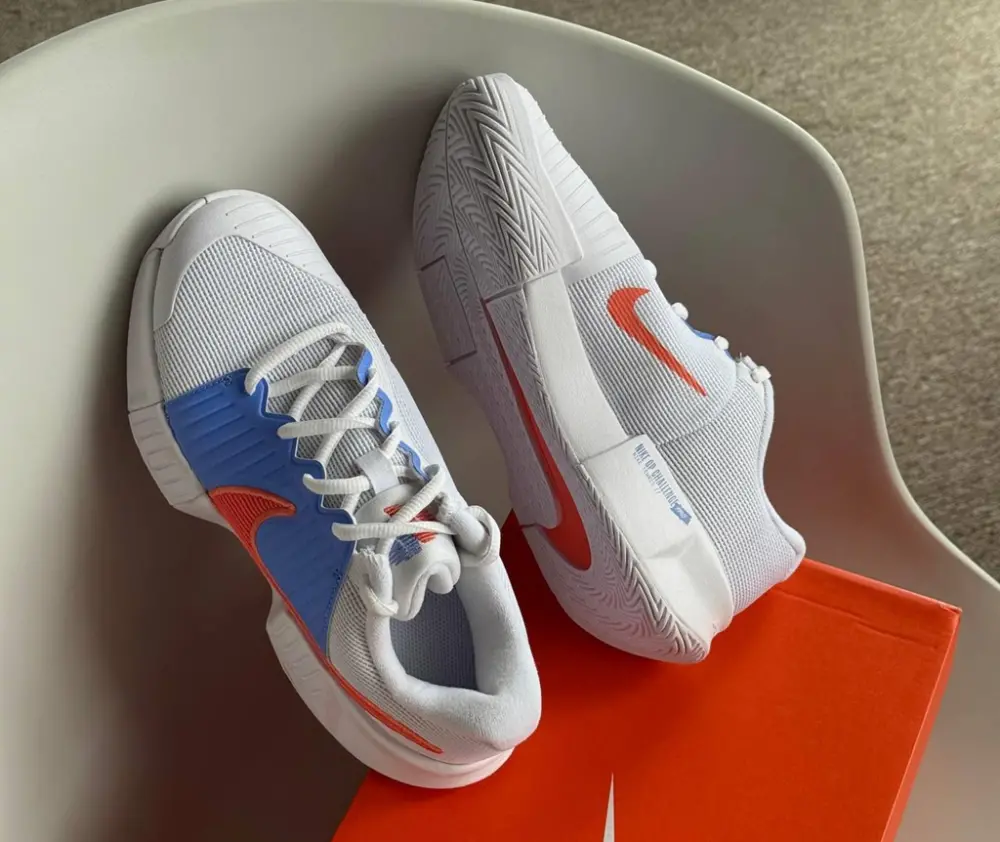 Alternative view of Giày Nike GP Challenge Pro 'White Royal Pulse' FB3146-110