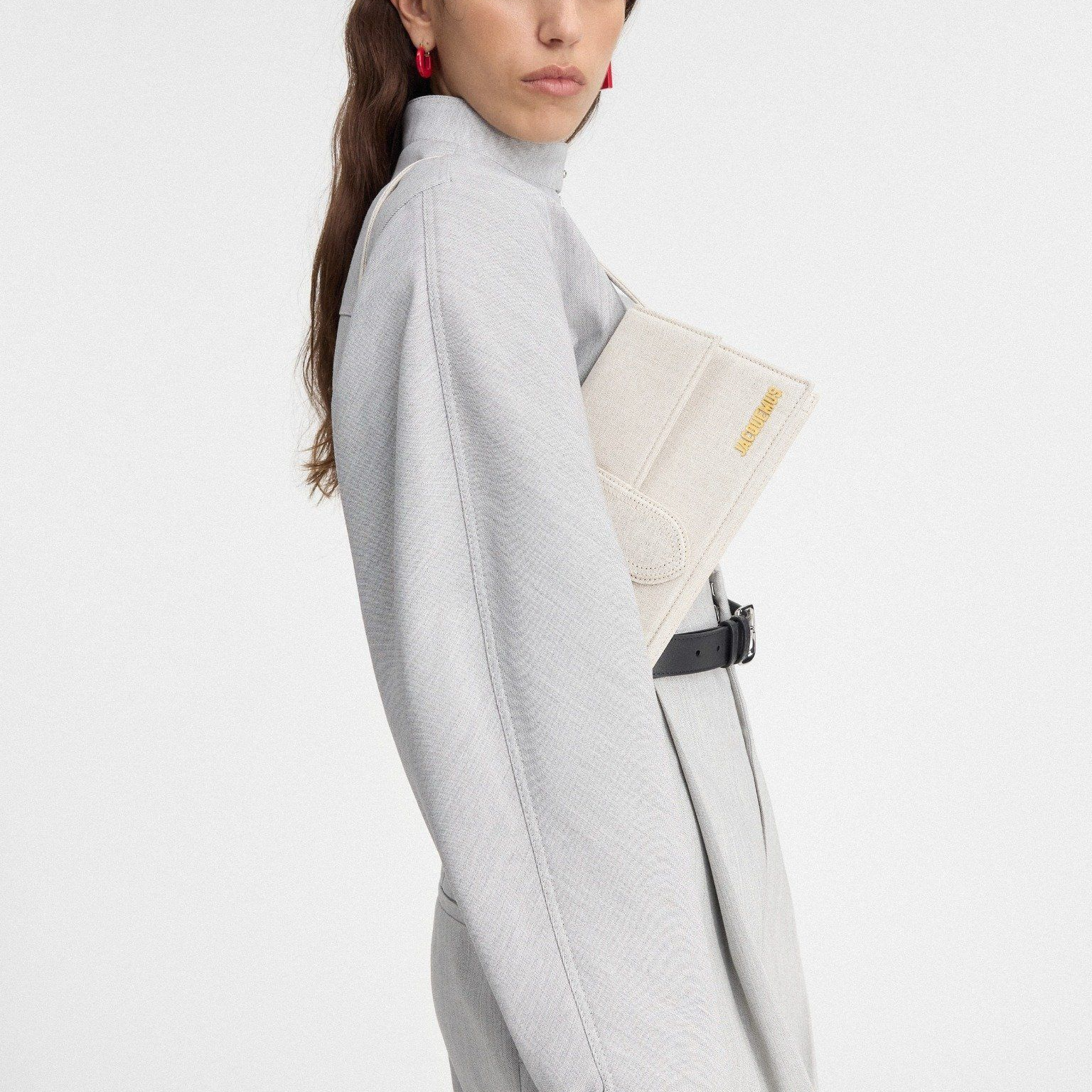 Alternative view of Túi Jacquemus The Long Bambino ‘Greige’ 221BA013-3071-140