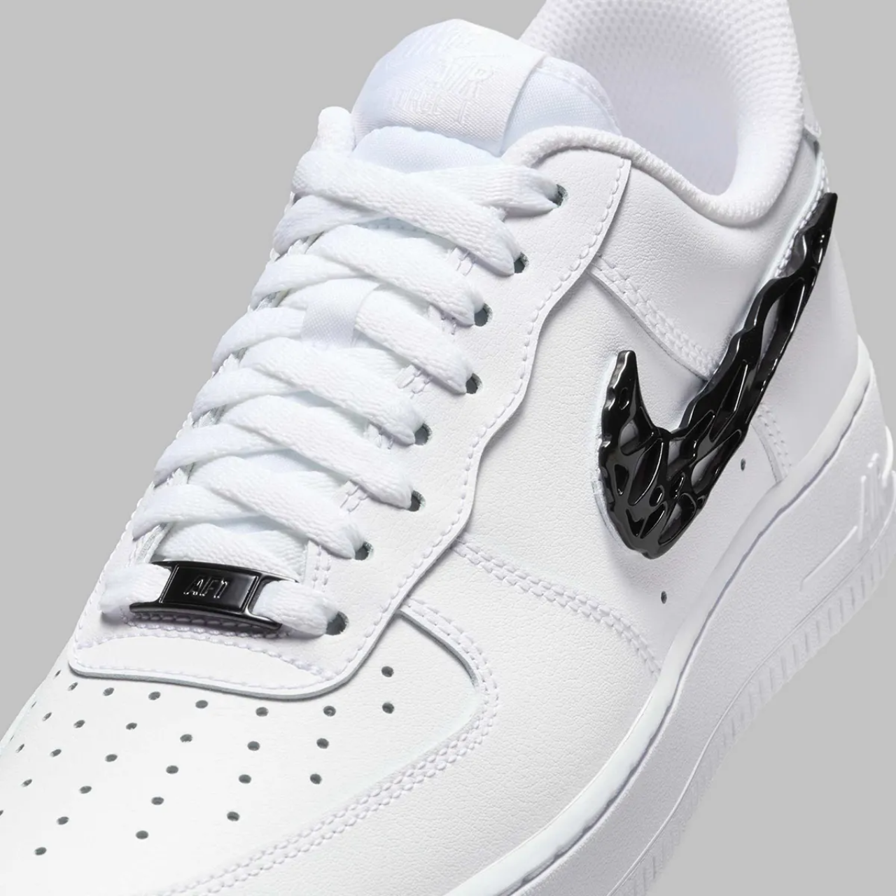 Giày Nike Air Force 1 Low Liquid Metal Swoosh IF1686-101 - Ảnh 5