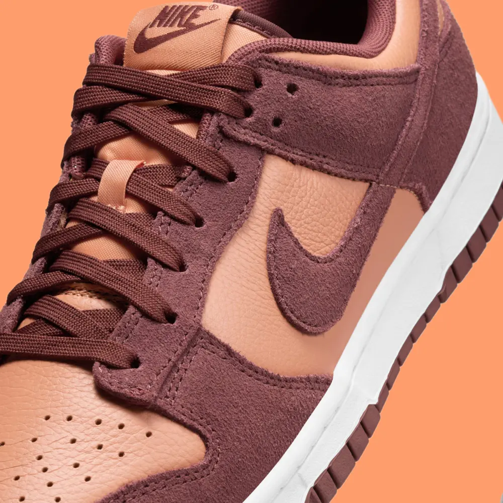 Alternative view of Giày Nike Dunk Low SE ‘Amber Brown’ FQ8249-200