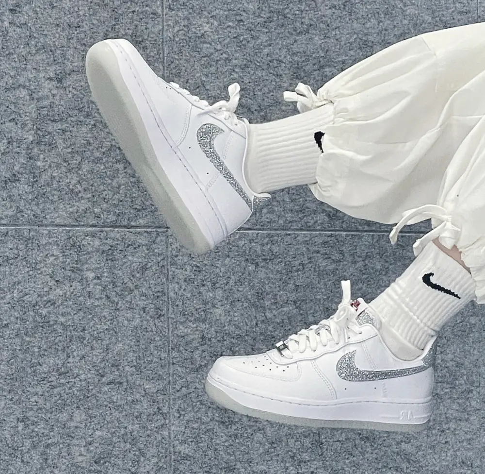 Giày Nike Air Force 1 Low '07 LX Glitter 'Swoosh White' HQ3461-191 - Ảnh 4