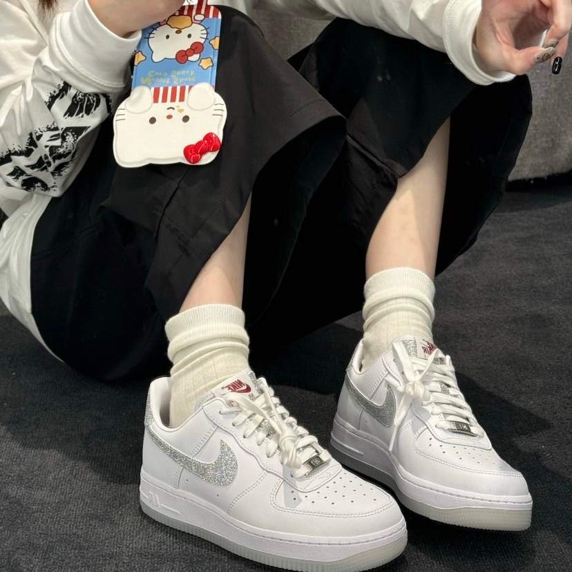 Giày Nike Air Force 1 Low '07 LX Glitter 'Swoosh White' HQ3461-191 - Ảnh 3
