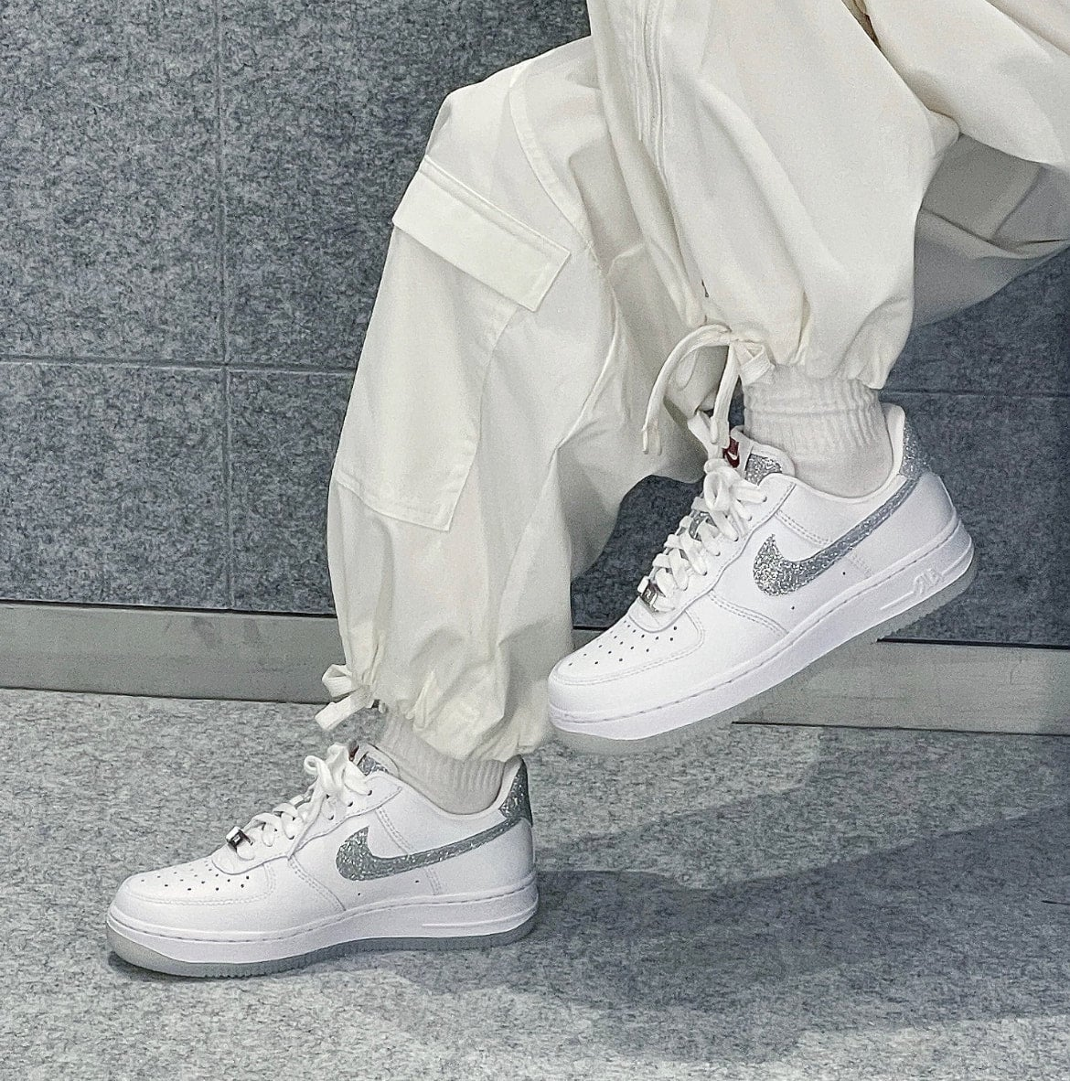 Giày Nike Air Force 1 Low '07 LX Glitter 'Swoosh White' HQ3461-191 - Ảnh 5