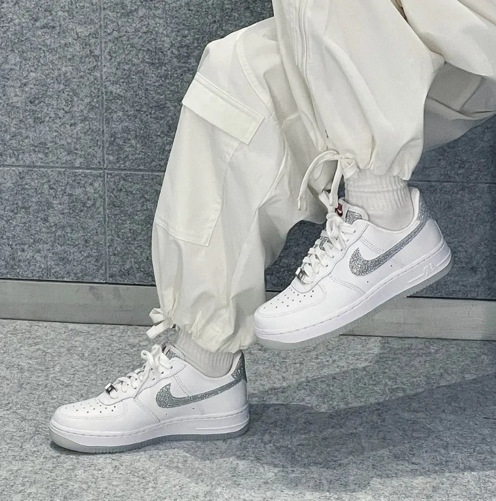 Giày Nike Air Force 1 Low '07 LX Glitter 'Swoosh White' HQ3461-191 - Ảnh 5