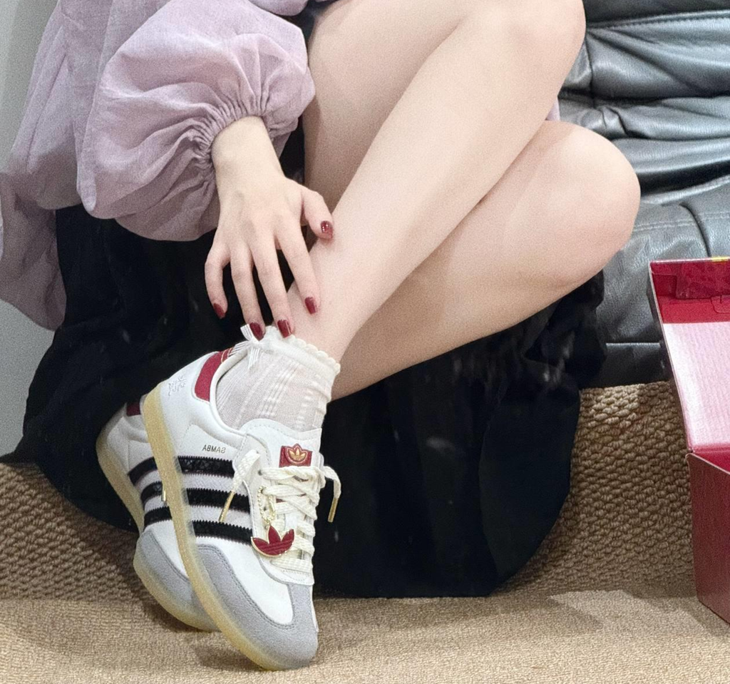 Alternative view of Giày Adidas Samba OG ‘Year Of The Snake’ JQ5976