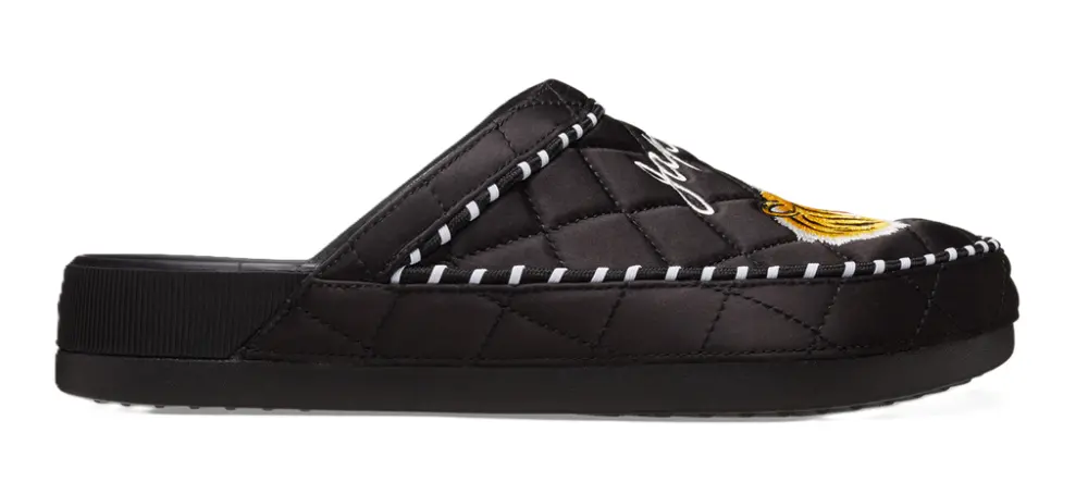 Dép Crocs Dylan x BEAMS Clog ‘Sukajan’ 210302-001