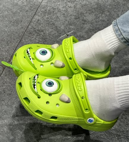 Dép Crocs Classic Clog x Monsters Inc. ‘Mike Wazowski’ 210875-90H - Ảnh 6