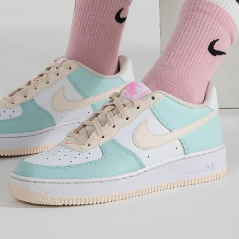 Giày Nike Air Force 1 Low 'Emerald Rise Guava Ice' DV7762-300 - Ảnh 5