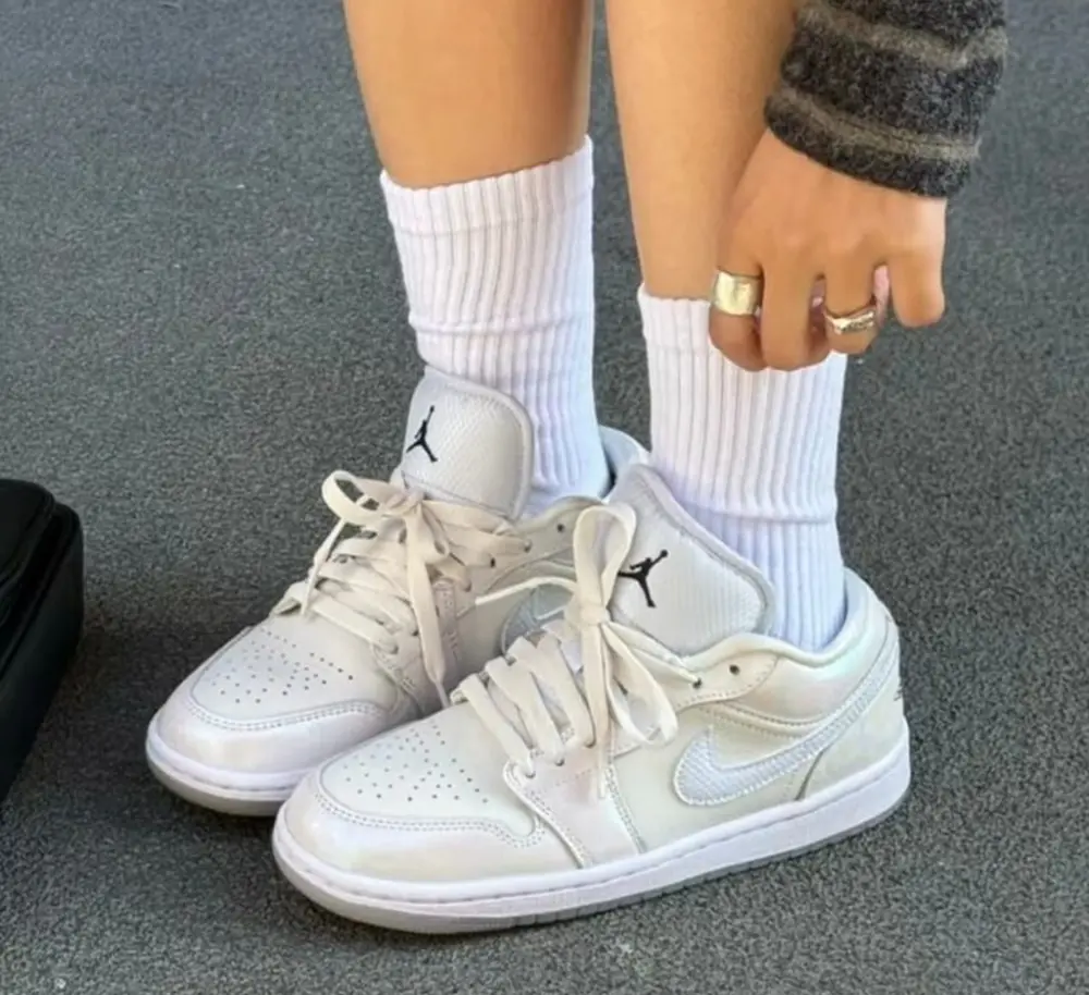 Giày Nike Air Jordan 1 Low ‘Year Of The Snake’ HF4080-001 - Ảnh 3